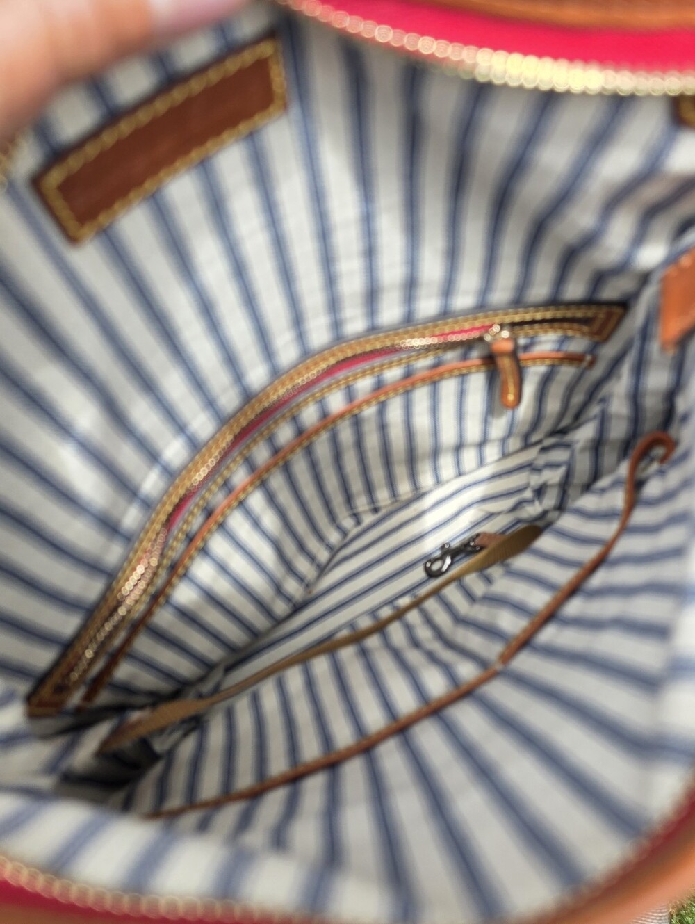 Dooney & Bourke Navy Blue Nylon And Leather Wayfairer Foldover Crossbody Bag EUC - Picture 4 of 13